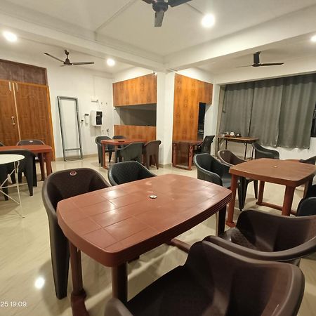 Manipur House Hotel อิมฟัล ภายนอก รูปภาพ
