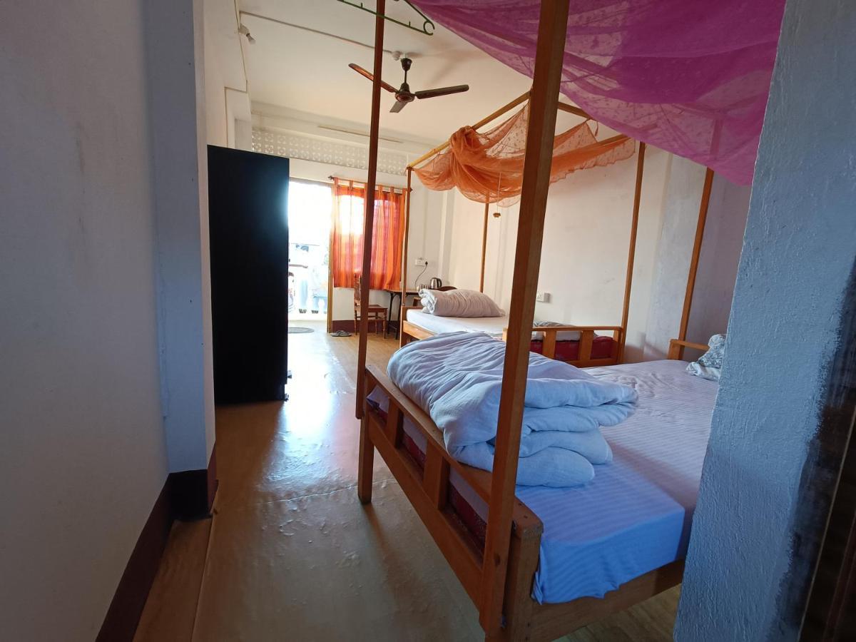 Manipur House Hotel อิมฟัล ภายนอก รูปภาพ