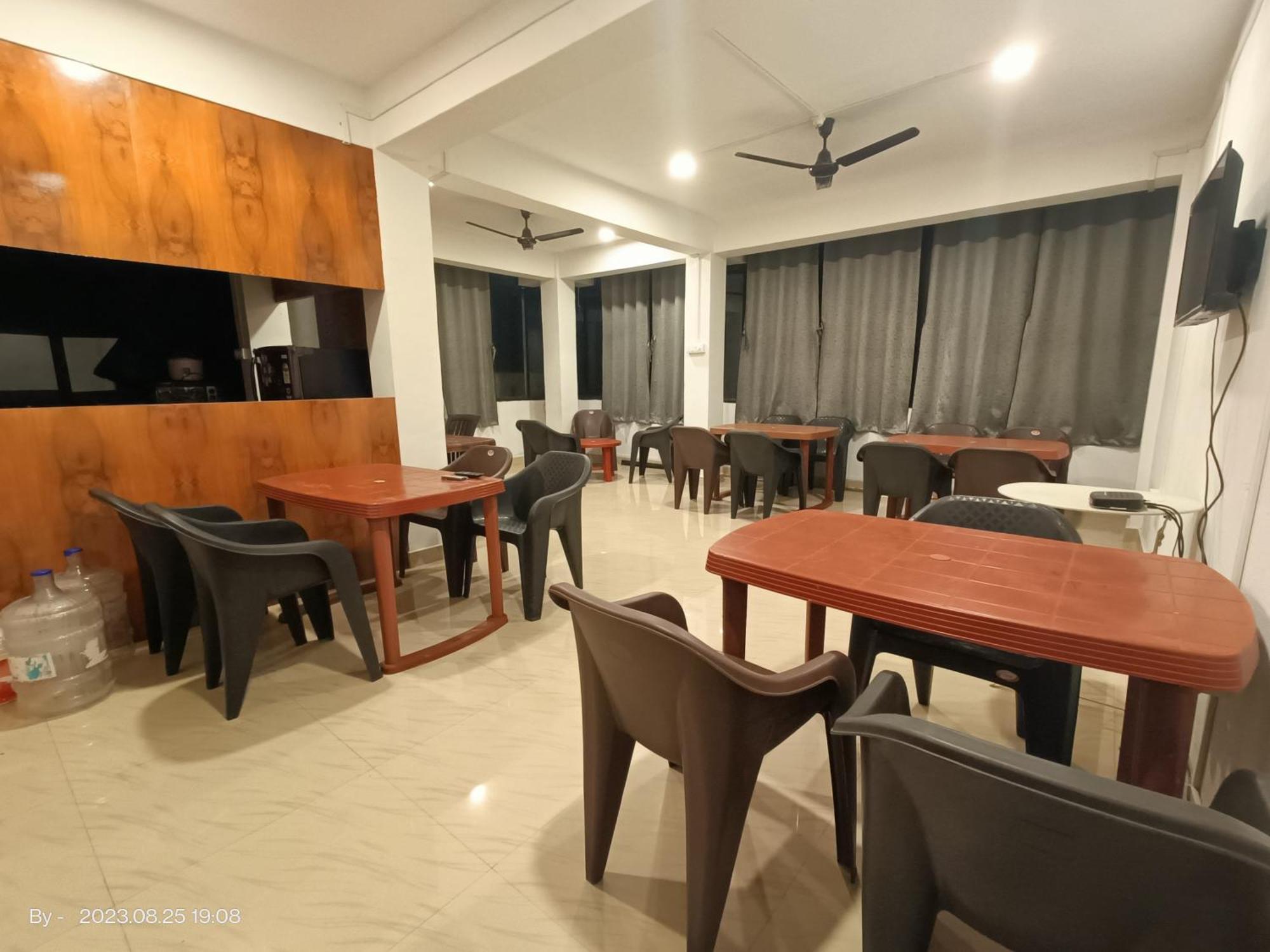 Manipur House Hotel อิมฟัล ภายนอก รูปภาพ
